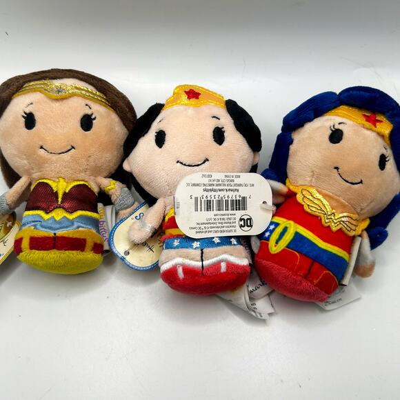 Hallmark DC Comics Itty Bittys WONDER WOMAN Set of 3 Beanie Plush Dolls NWT - Picture 9 of 9